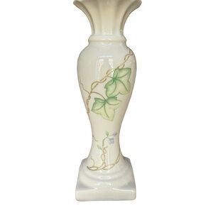 NWT Belleek 7” Classic Ivy Pattern Vase
